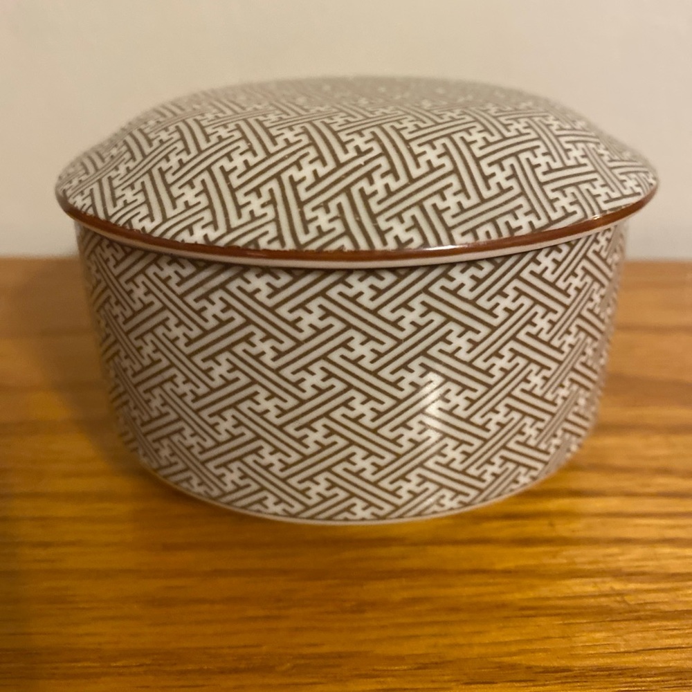 Fitz and Floyd White Ceramic Base